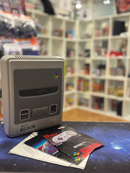Super Nintendo SNES + 2 Controller