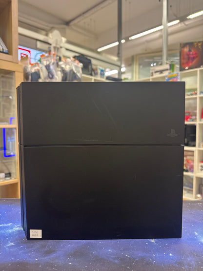 Playstation 4 CUH 1116A incl Call of duty Modern Warfare