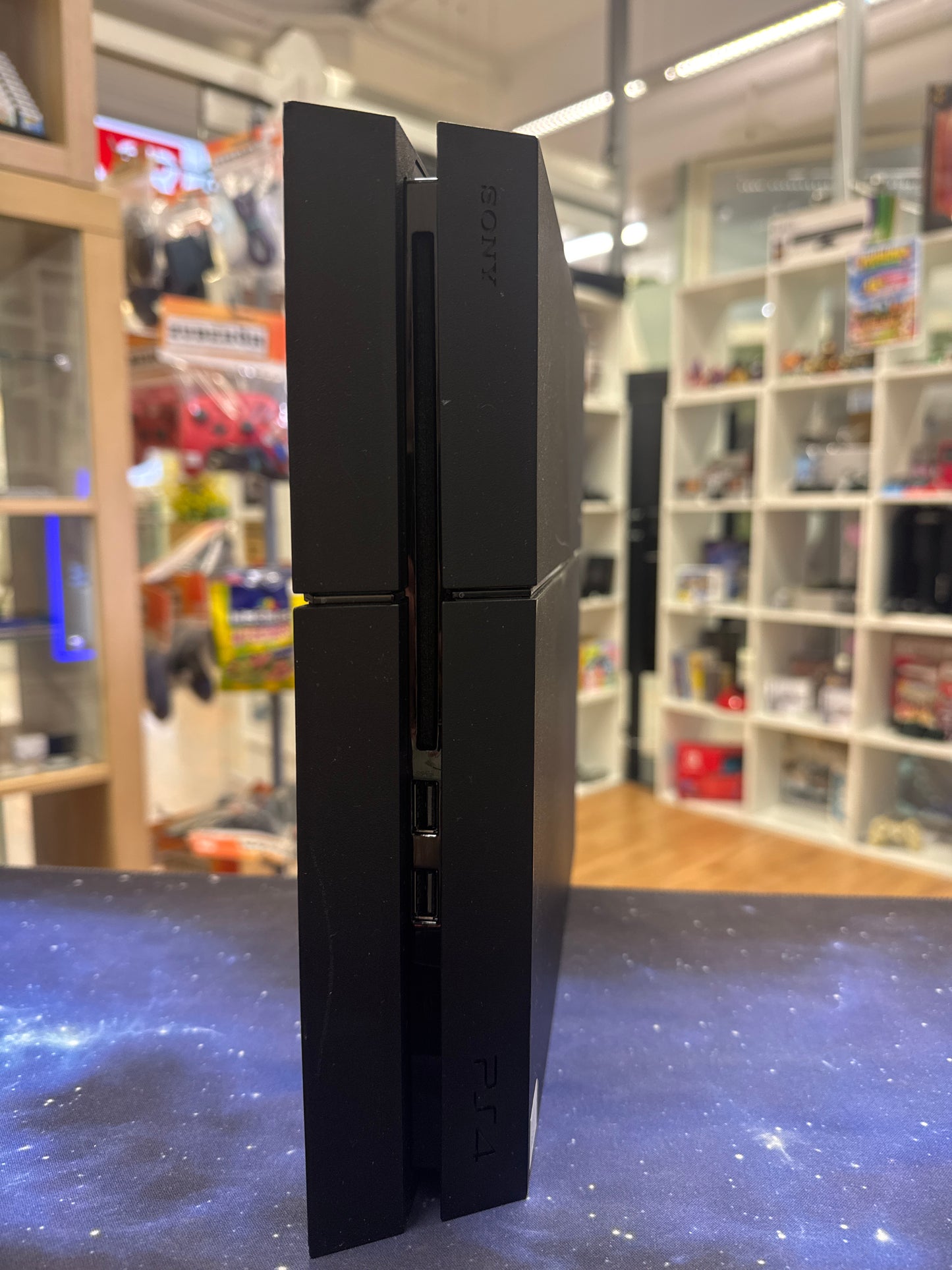 Playstation 4 CUH 1116A incl Call of duty Modern Warfare