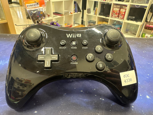 WiiU Pro Controller mit Ladekabel