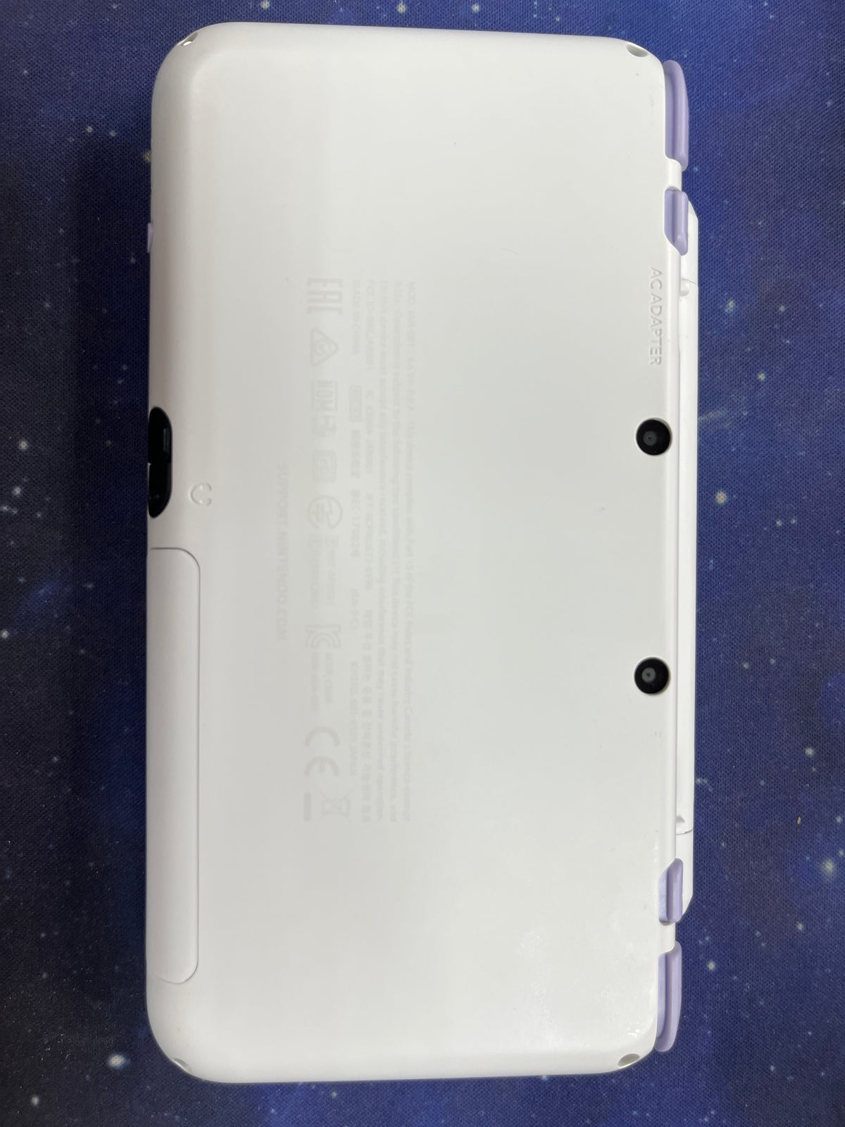 Nintendo 2DS XL Weiß/Lavendel (inkl. Spiel)
