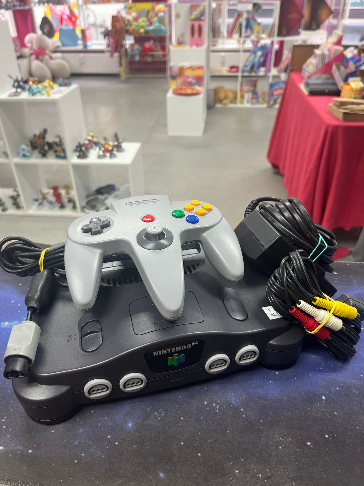 Nintendo 64 Konsole inkl. Controller grau und Zubehör